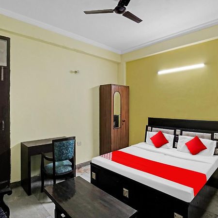 Hotel O Park View Noida Esterno foto