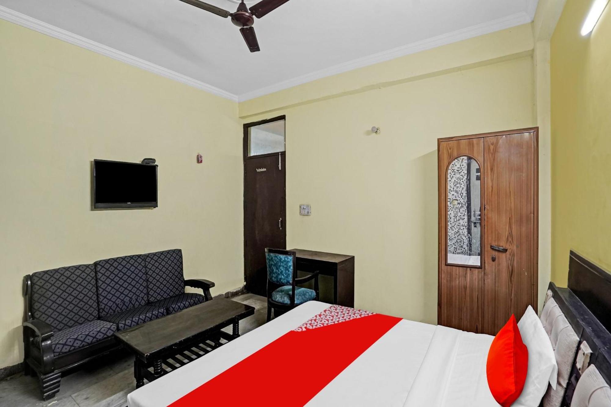 Hotel O Park View Noida Esterno foto
